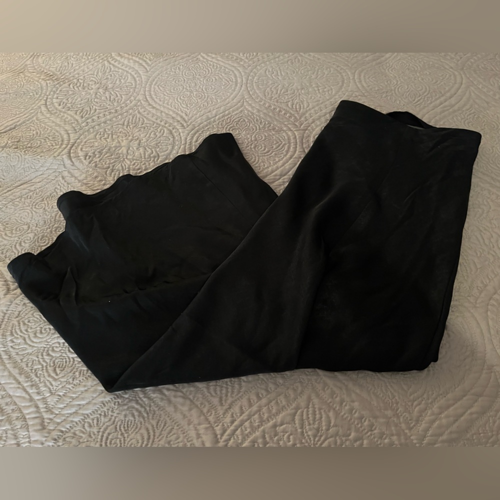 Time and Tru Classic Black Midi Skirt With Slit Size Large